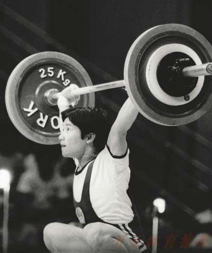开云体育网址：国际举联主席来东莞石龙看举重